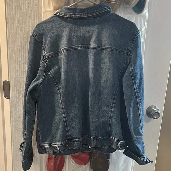 Classic Blue Denim Jacket Women - Picture 4 of 4